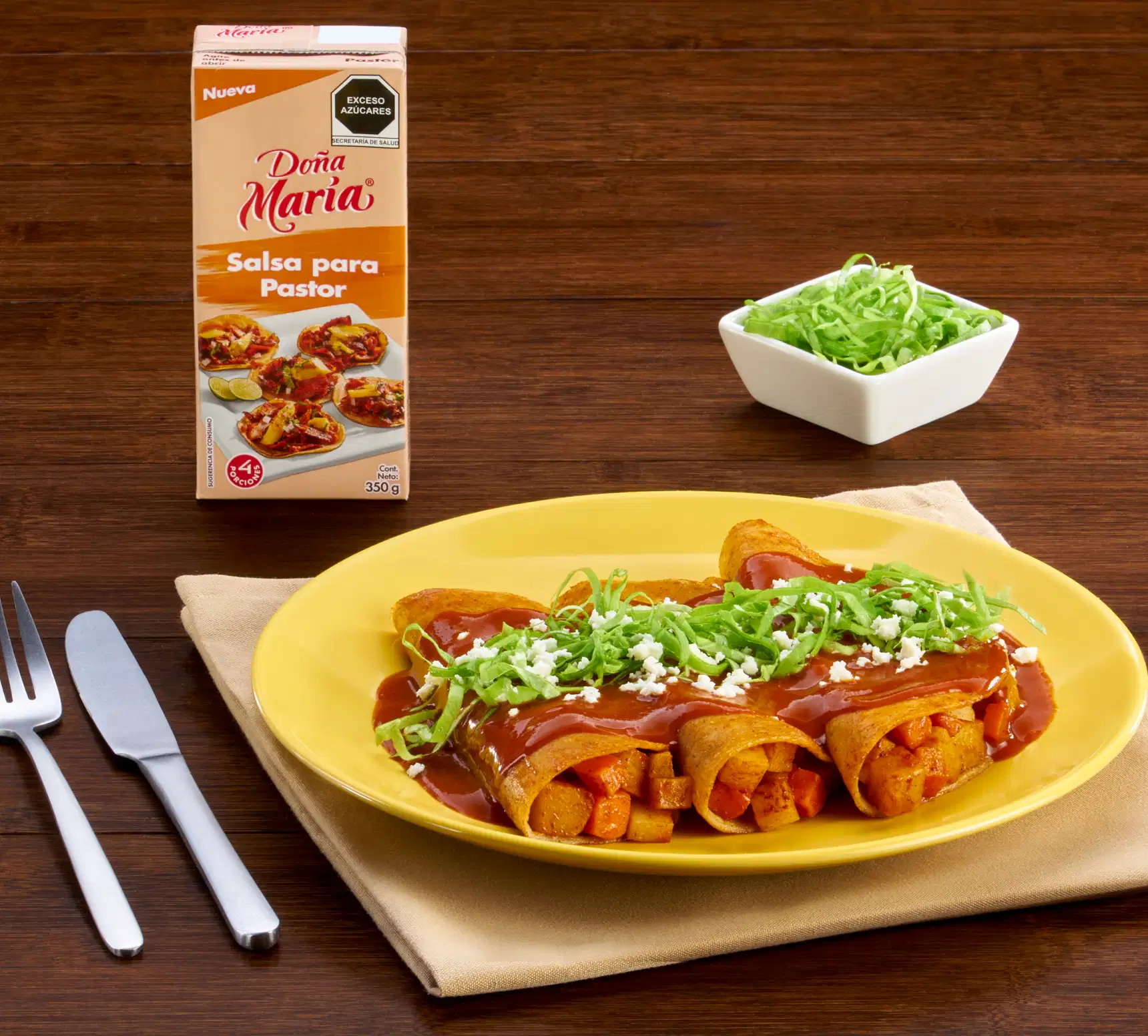 recipe Enchiladas de salsa para pastor Doña María® rellenas de vegetales image
